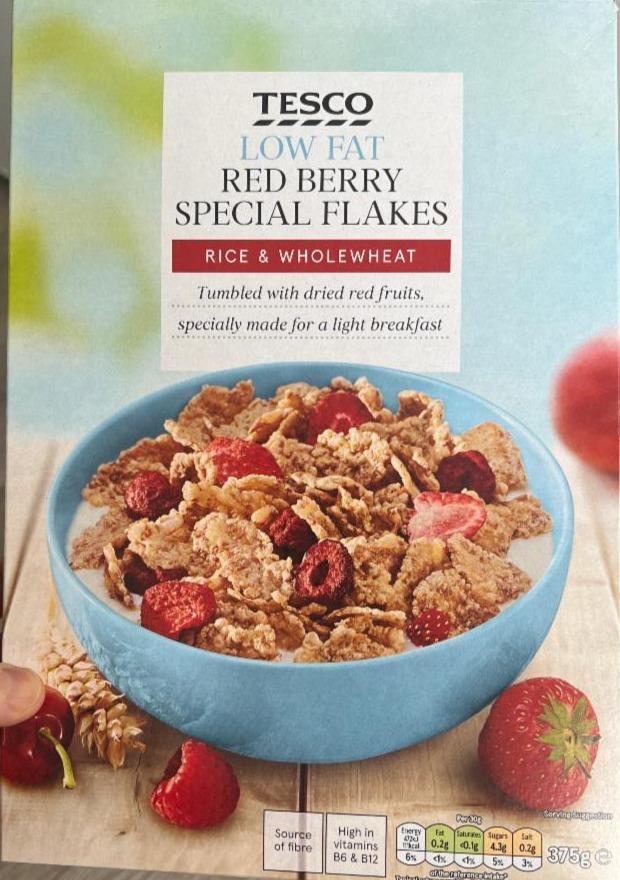 Fotografie - Low Fat Red Berry Special Flakes Tesco