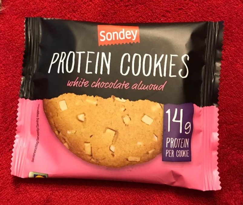Fotografie - protein cookies white chocolate almond Sondey