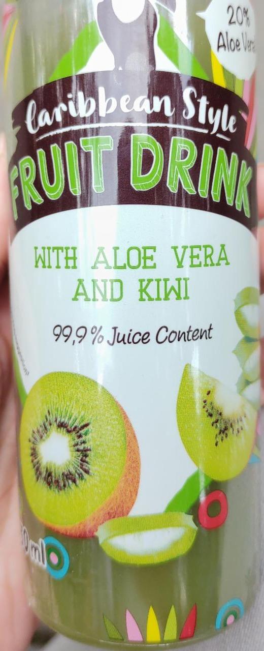 Fotografie - Fruit drink with aloe vera and kiwi Caribbean Style