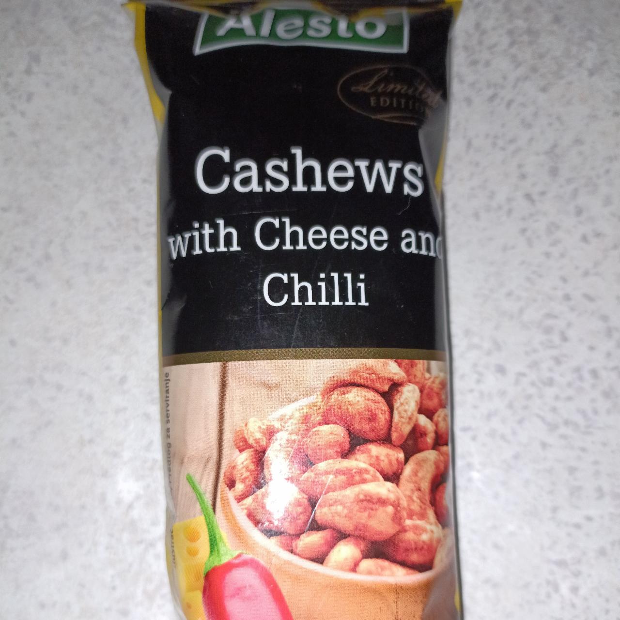 Fotografie - Cashews with Cheese and Chilli Alesto