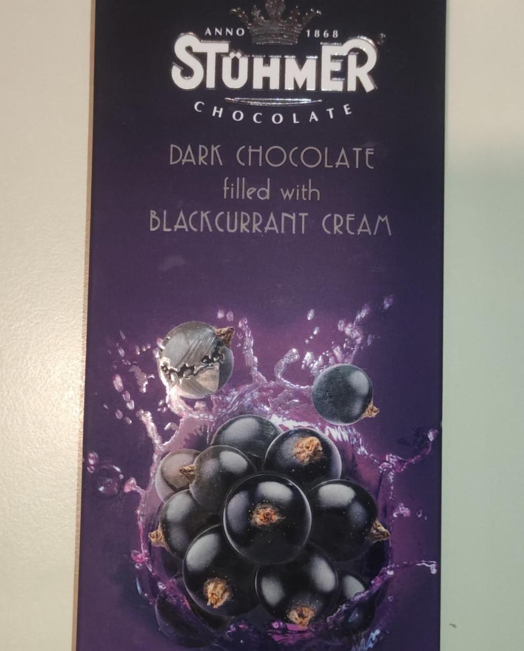 Fotografie - Dark chocolate filled with blackcurrant cream Stühmer