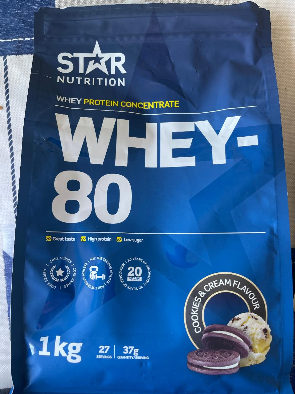 Fotografie - Whey - 80 Cookies & Cream Flavour Star Nutrition