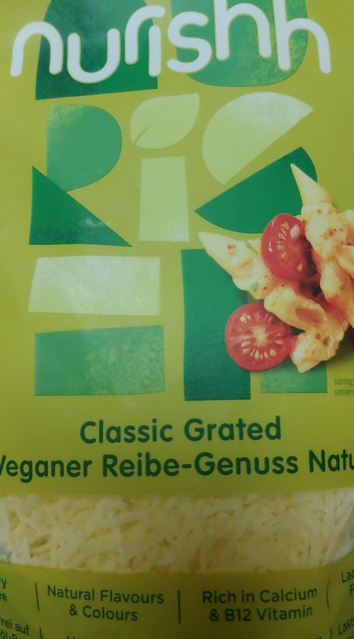 Fotografie - nurishh Classic grated Veganer Reibe-Genuss Natur Vegánska potravinová špecialita strúhaná s príchuťou Classic