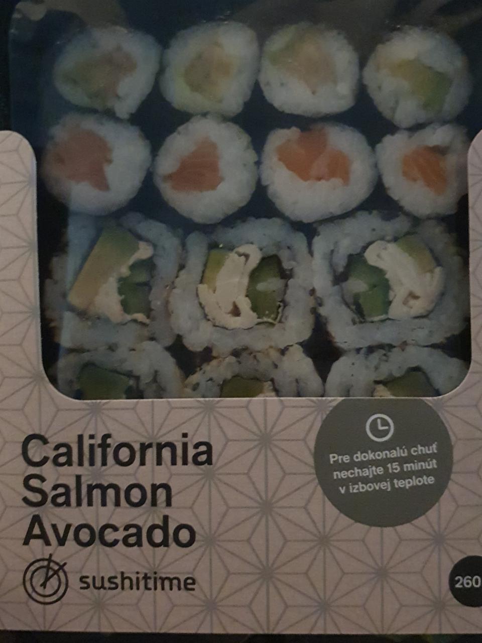 Fotografie - California Salmon Avocado Sushi Time