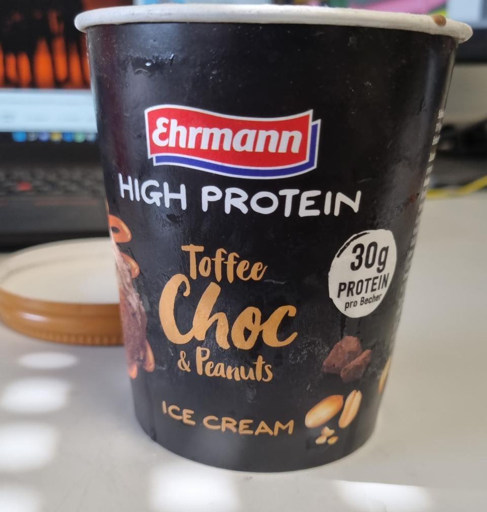 Fotografie - High Protein Toffee Choc & Peanuts ice cream Ehrmann