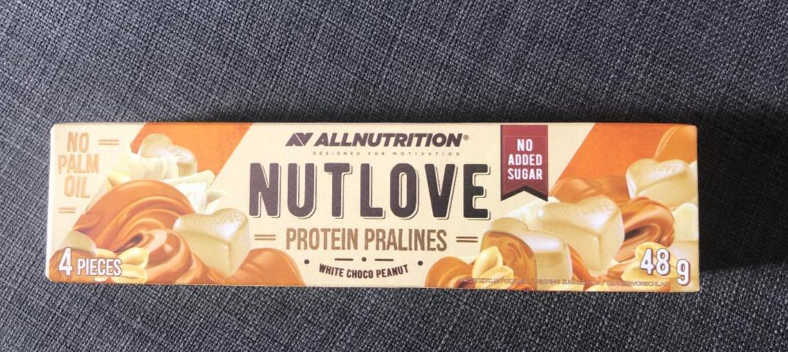 Fotografie - NUTLOVE protein pralines white choco peanut