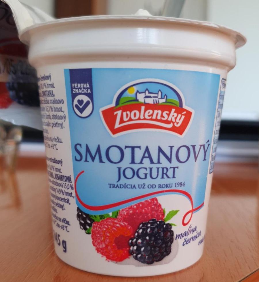 Fotografie - Smotanový jogurt Zvolenský Malina Černica