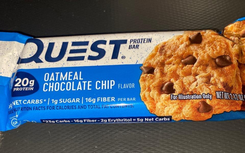 Fotografie - Protein bar oatmeal chocolate chip flavor Quest