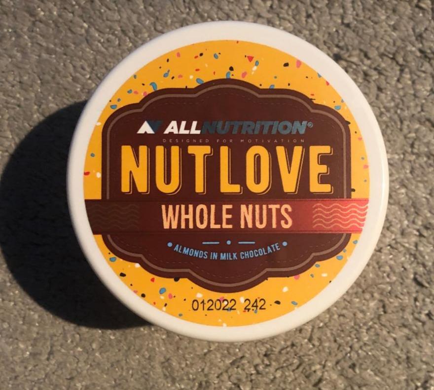 Fotografie - NutLove Whole Nuts Almonds in Milk Chocolate Allnutrition