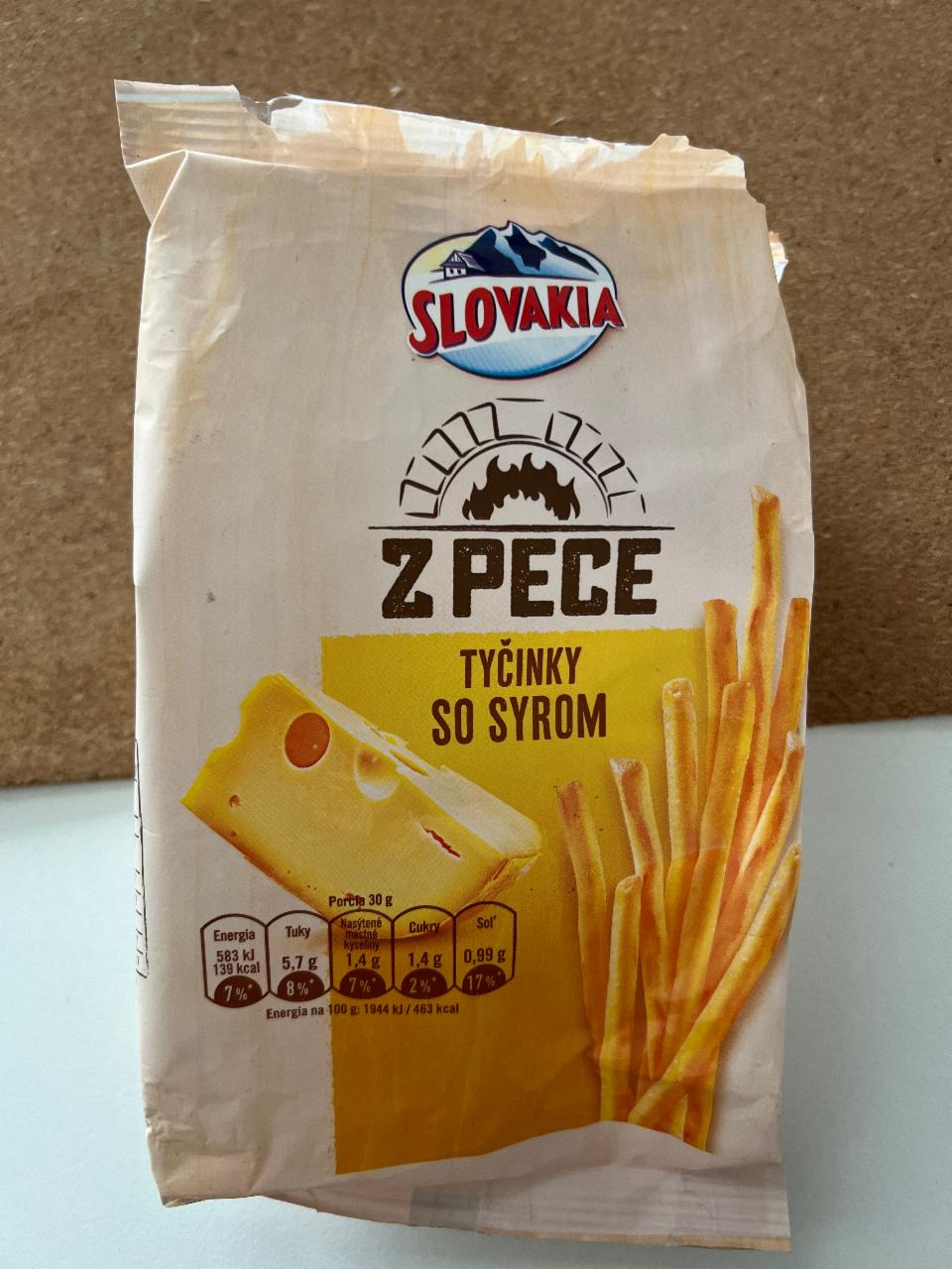 Fotografie - Tyčinky so syrom Slovakia z pece