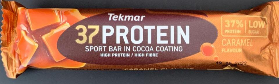 Fotografie - 37 Protein sport bar in cocoa coating Caramel flavour Tekmar