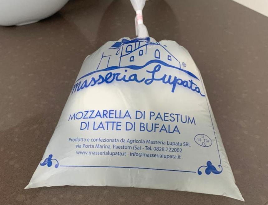 Fotografie - Mozzarella di paestum di latte di bufala Masseria Lupata
