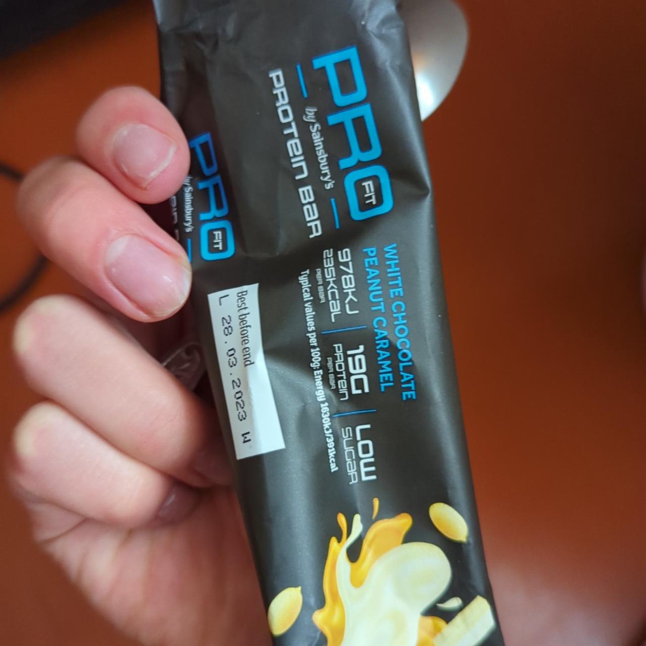 Fotografie - pro fit protein bar caramel and peanut flavoured