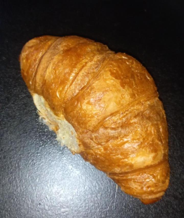 Fotografie - maslový croissant Lidl