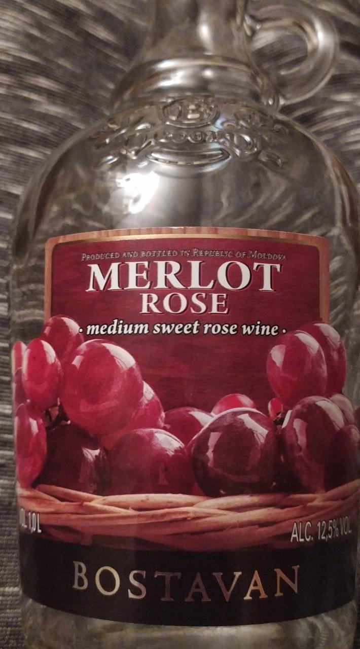 Fotografie - Merlot rosé medium sweet rosé wine Bostavan