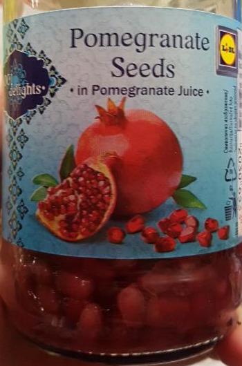 Fotografie - Pomegranate Seeds in Pomegranate Juice