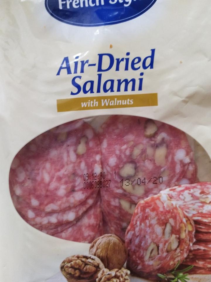 Fotografie - salami with walnuts