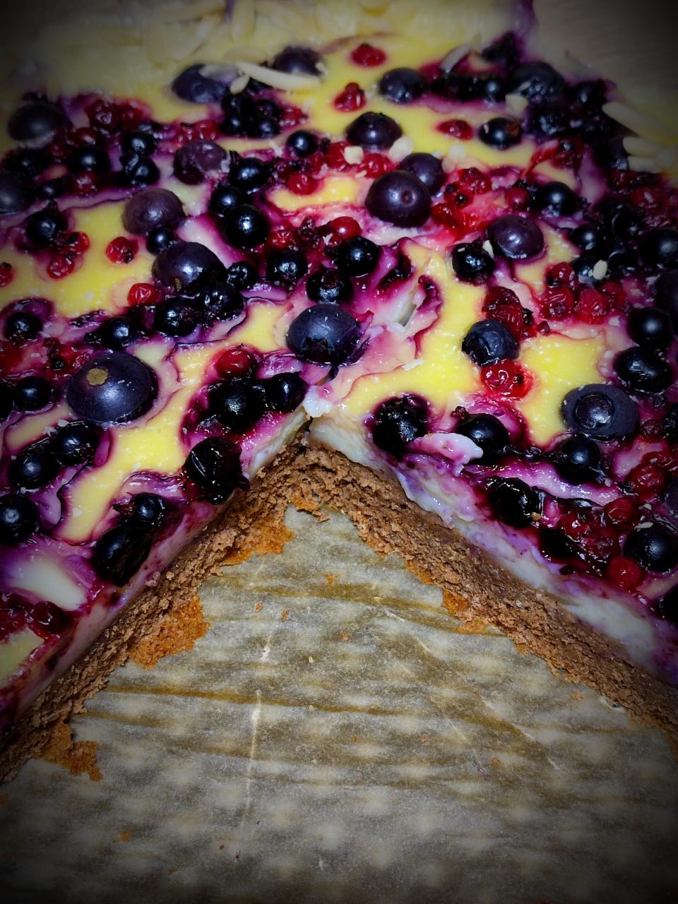 Fotografie - zdravý pudinkový koláč s ovocem