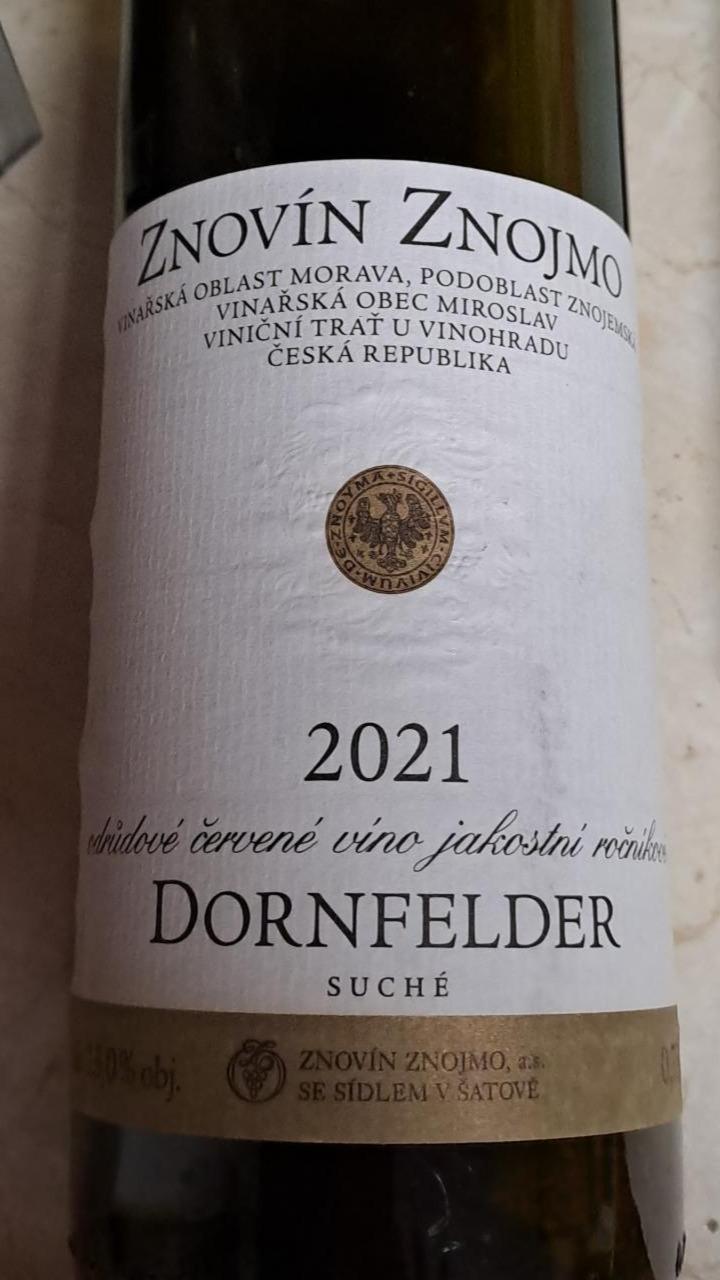 Fotografie - Dornfelder 2021 jakostní červené víno suché Znovín Znojmo