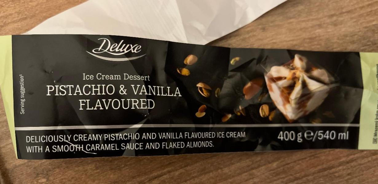Fotografie - Ice Crem Dessert Pistachio & Vanilla flavoured Deluxe