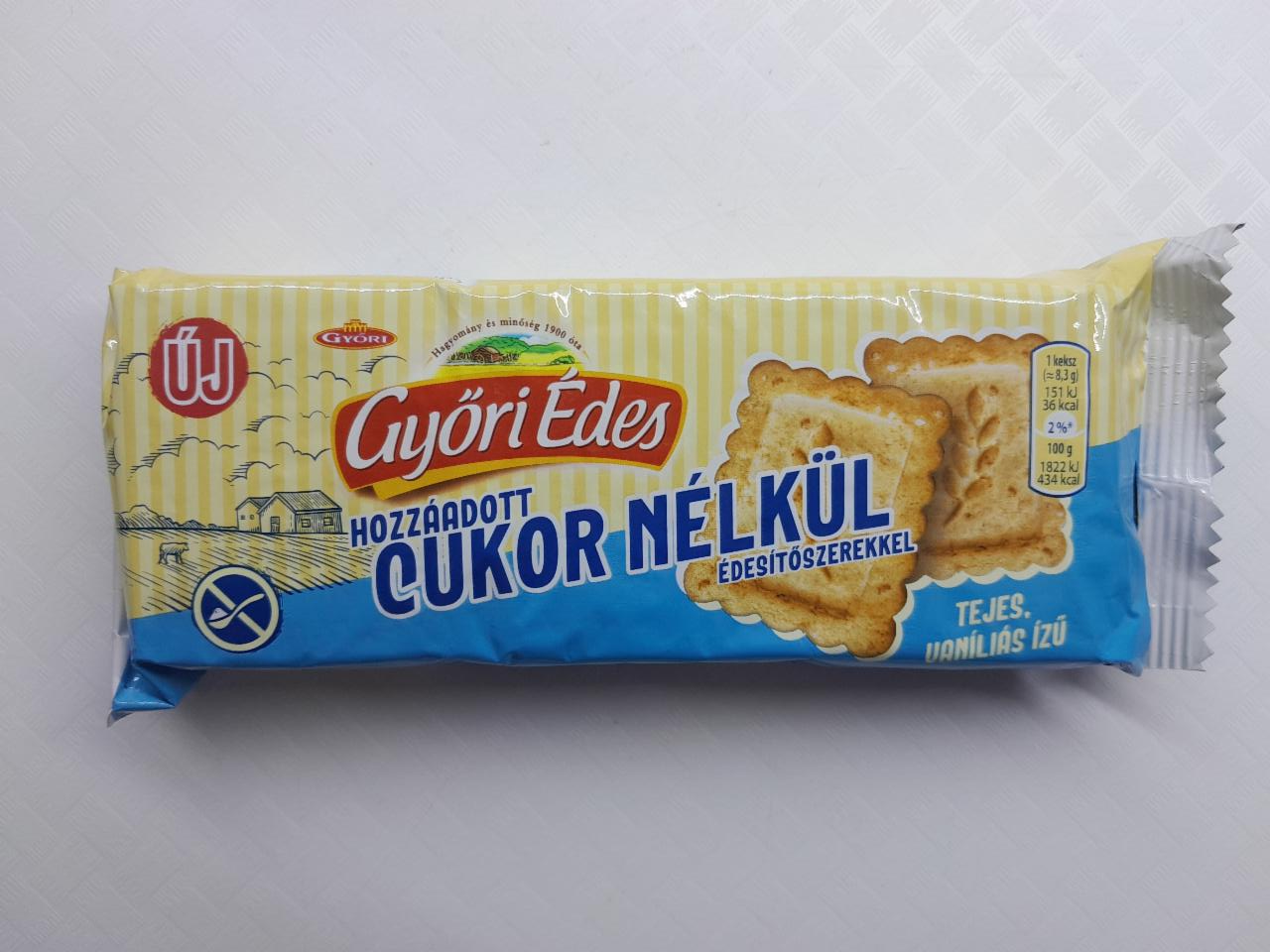 Fotografie - Győri Édes Vanilla Flavored Milk Biscuit with Wholemeal Wheat Flour and Sweeteners