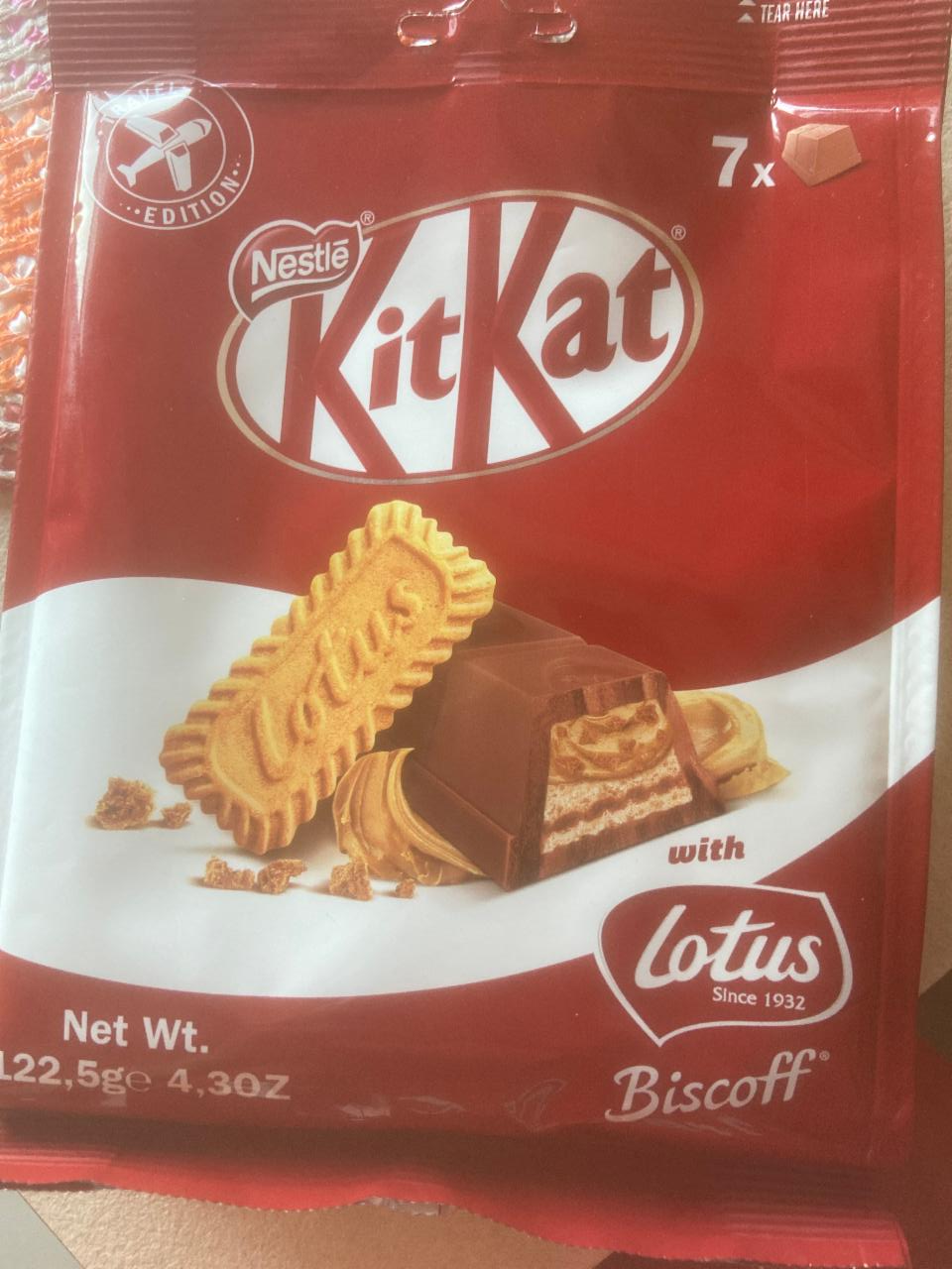 Fotografie - Kitkat with Lotus Biscoff Nestlé