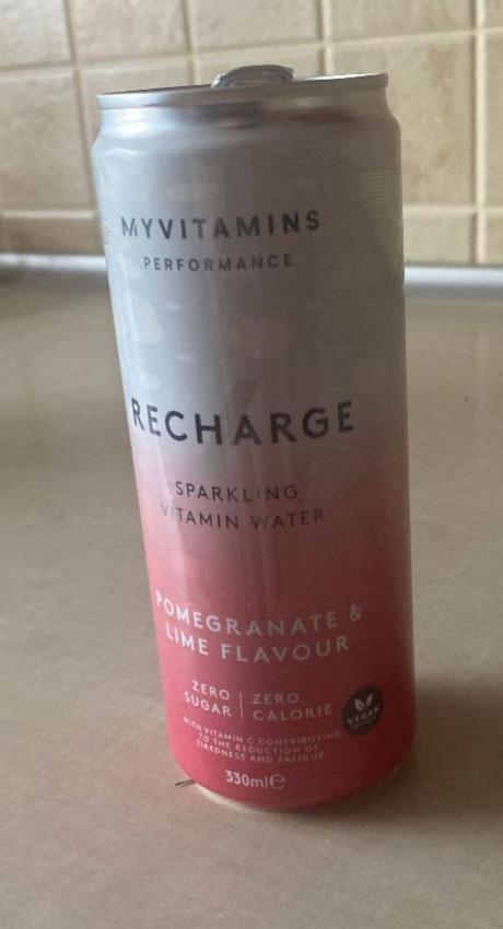 Fotografie - Recharge sparkling vitamin water Pomegranate & lime flavour