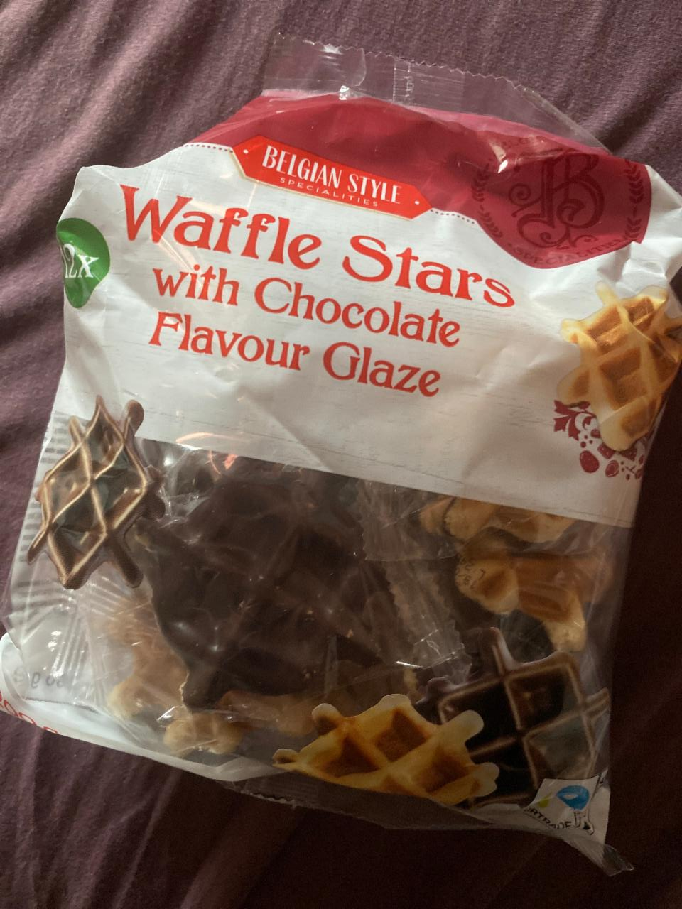 Fotografie - Waffle Stars with Chocolate Flavour Glaze Belgian Style