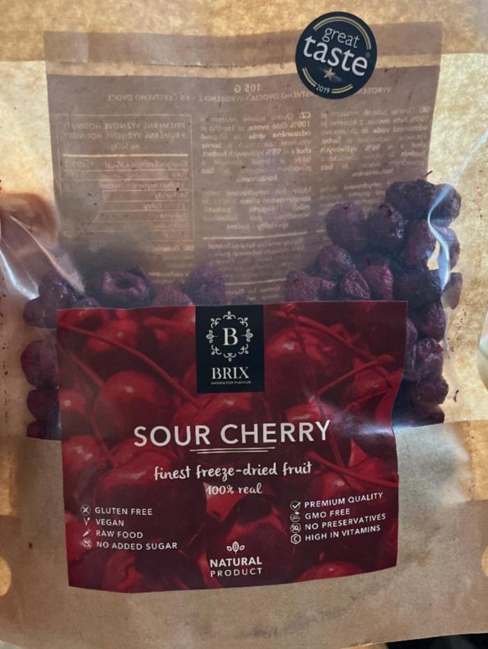 Fotografie - Sour cherry finest freeze-dried fruit Brix