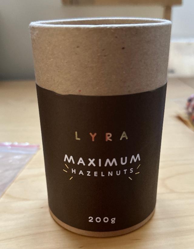 Fotografie - Maximum Hazelnuts Lyra