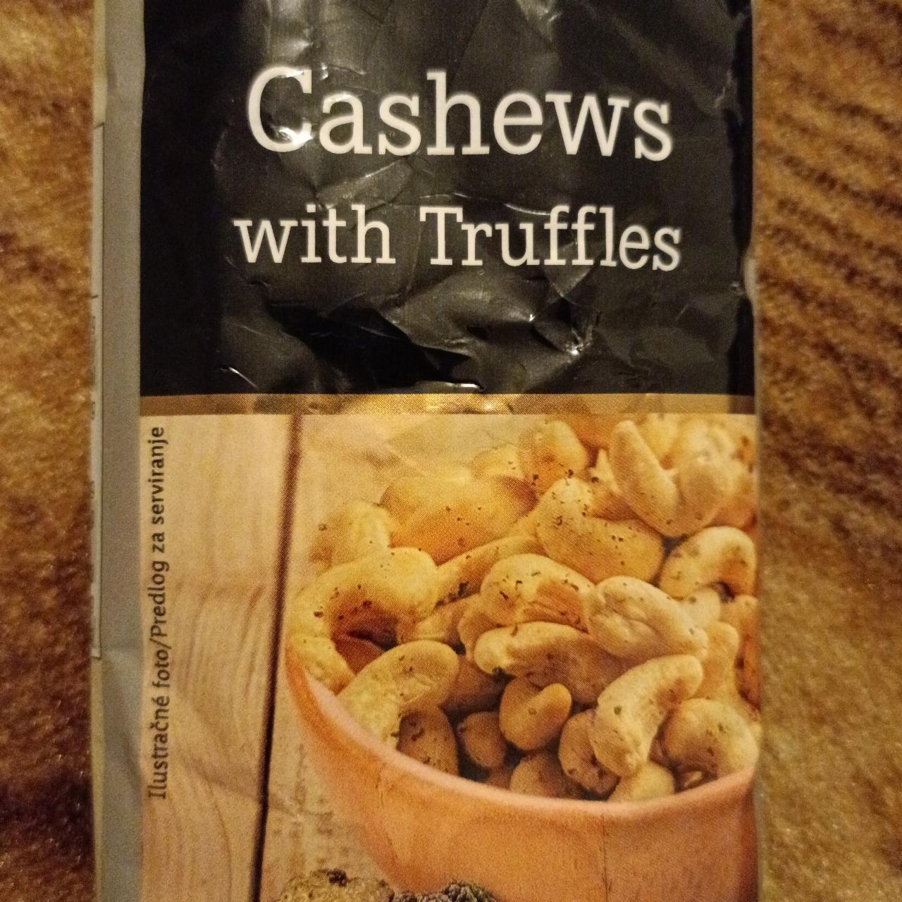 Fotografie - Cashews with truffles