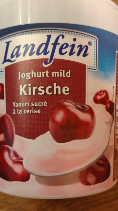 Fotografie - višňový jogurt Landfein