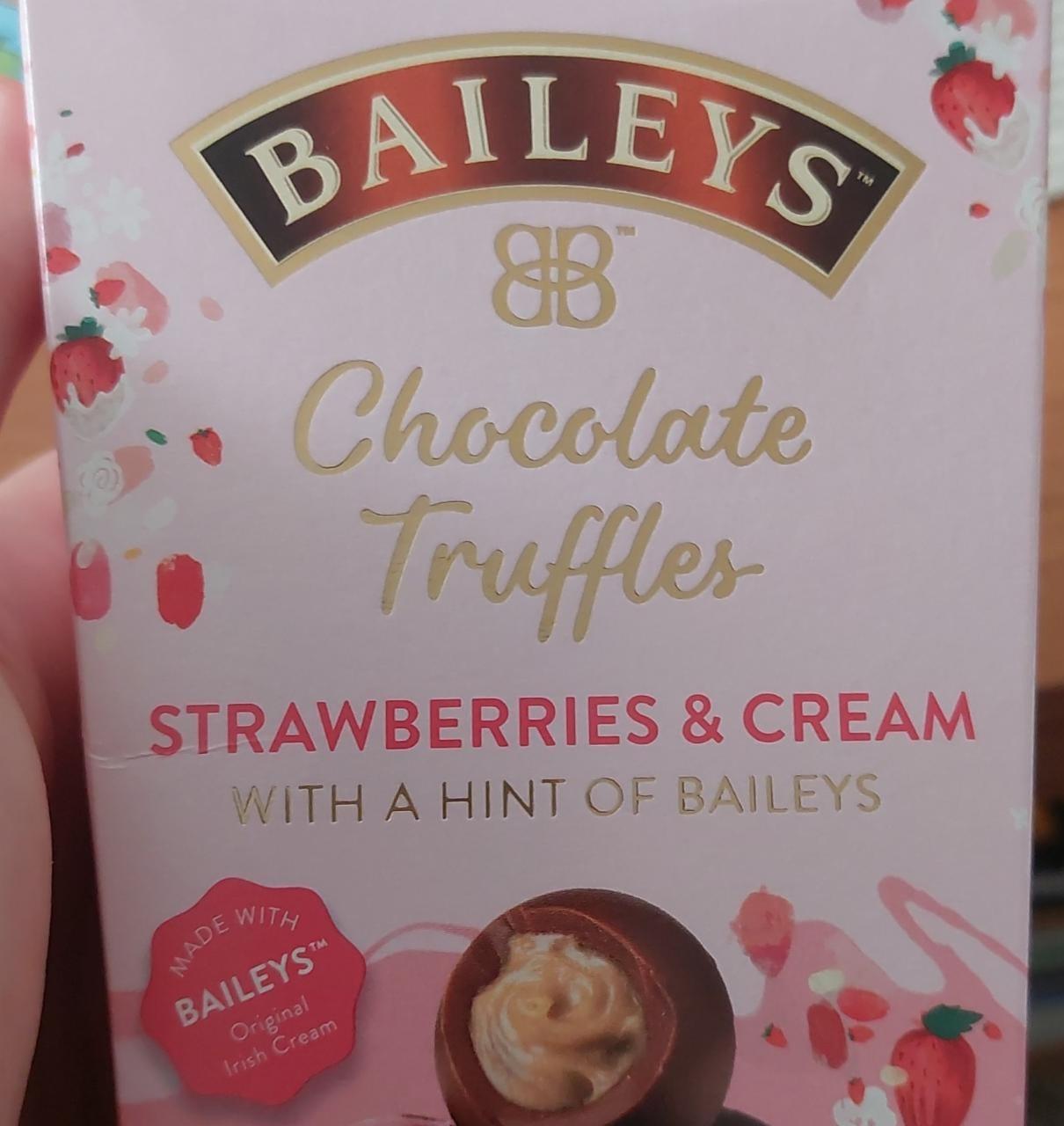 Fotografie - Chocolate Truffles Strawberries & Cream Baileys