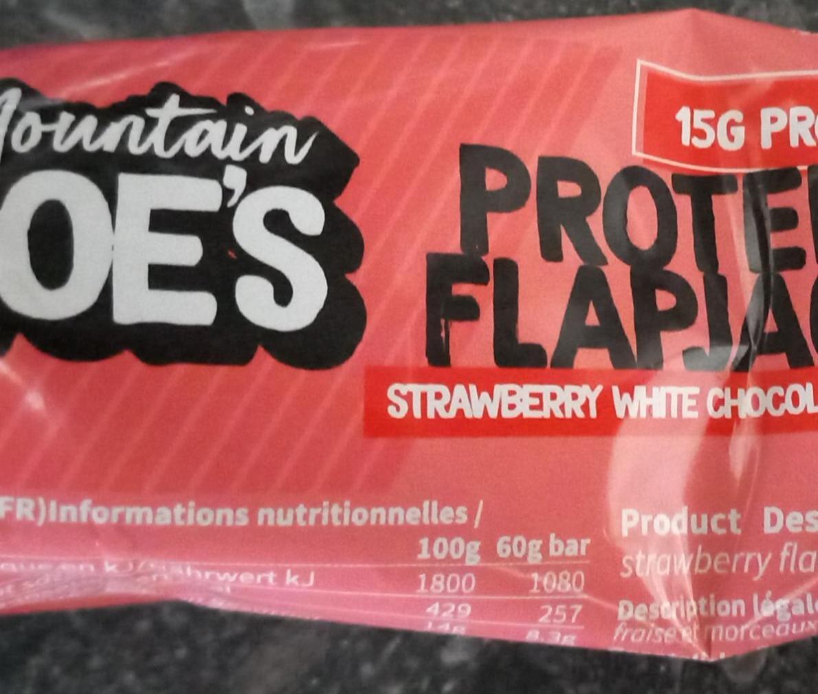 Fotografie - Protein Flapjack Strawberry white chocolate flavour Mountain Joe's