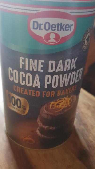 Fotografie - fine dark cocoa powder dr.Oetker