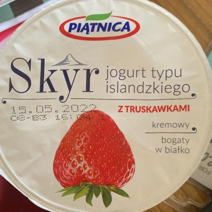 Fotografie - Skyr Jogurt typu islandzkiego z truskawkami Piątnica