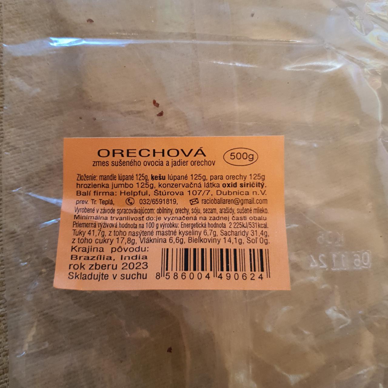 Fotografie - Orechová zmes sušeného ovocia a jadier orechov Helpful