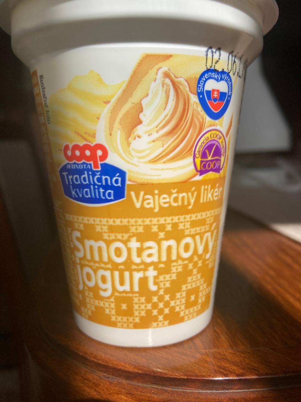 Fotografie - Smotanový jogurt Vaječný likér Coop Tradičná kvalita