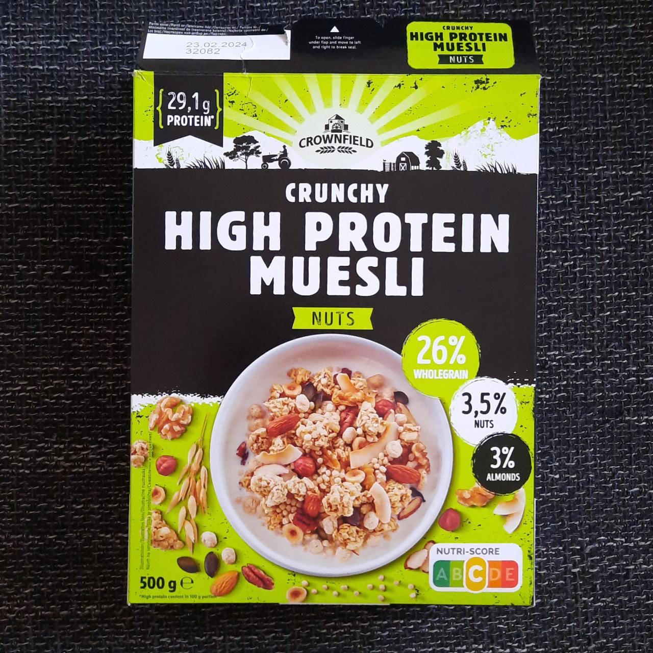 Fotografie - Crunchy High Protein Muesli Nuts Crownfield