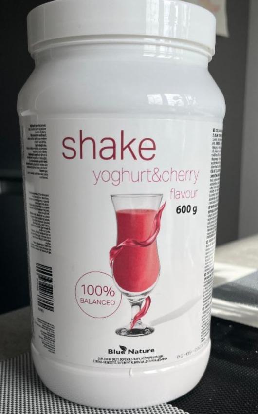 Fotografie - Shake yoghurt&cherry flavour Blue Nature