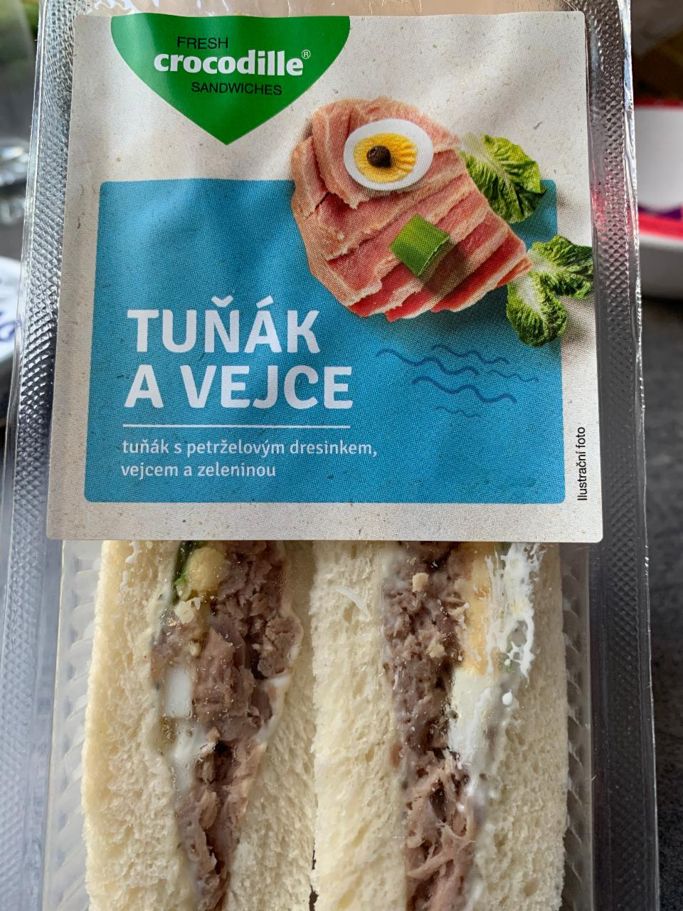 Fotografie - Crocodille sendvič s tuniakom a vajcom