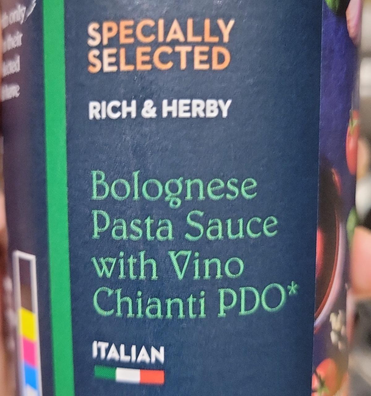 Fotografie - Bolognese Pasta Sauce with Vino Chianti PDO Specially Selected