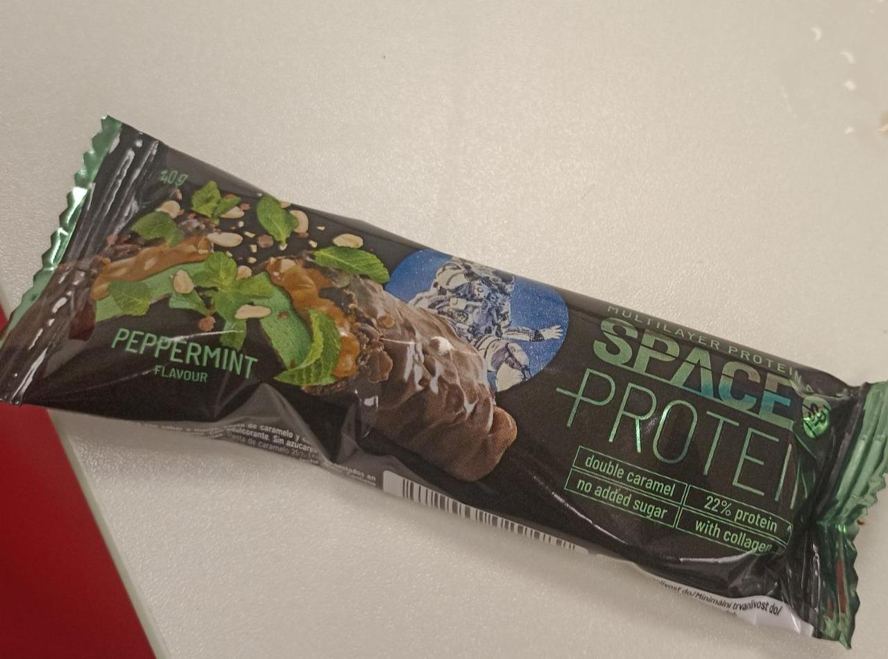 Fotografie - Multilayer Protein Bar Peppermint Space Protein