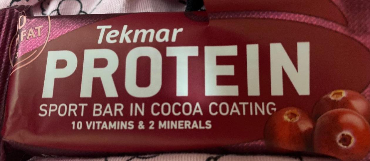 Fotografie - Protein sport bar in cocoa coating Cranberry Tekmar