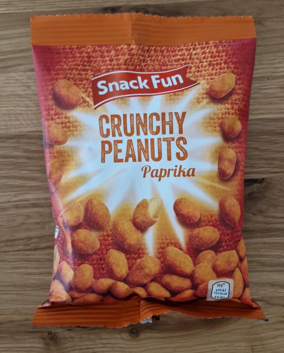 Fotografie - Crunchy Peanuts Paprika Snack Fun