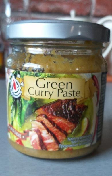 Fotografie - Green curry paste Flying Goose Brand