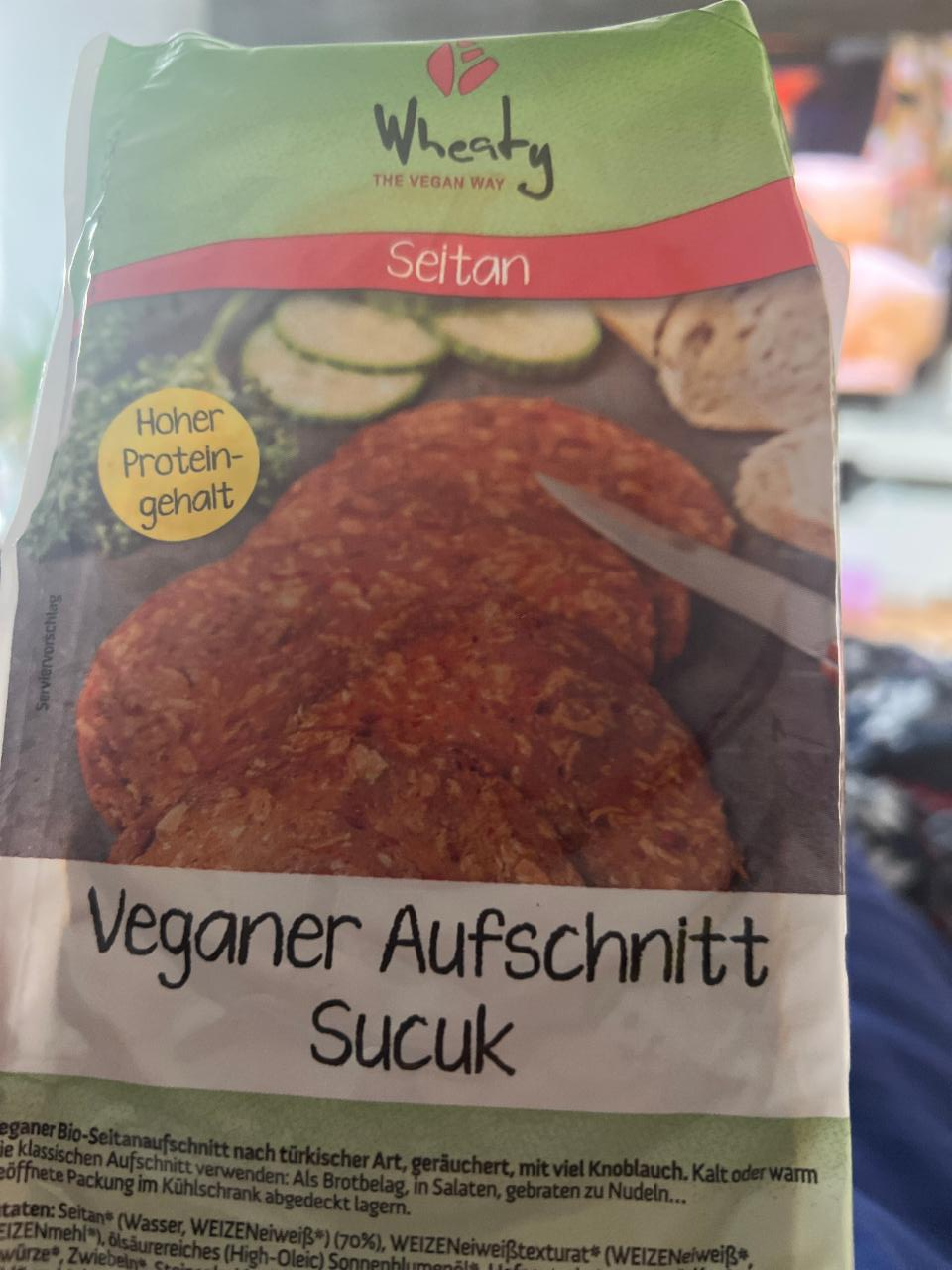 Fotografie - Veganer Aufschnitt Sucuk Wheaty