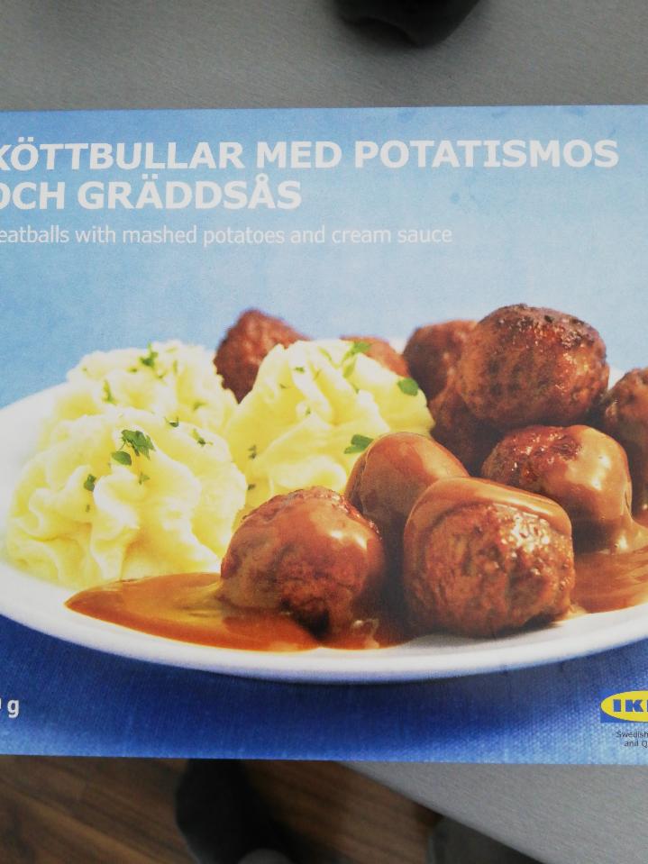 Fotografie - Meatballs with mashed potatoes and cream souce
