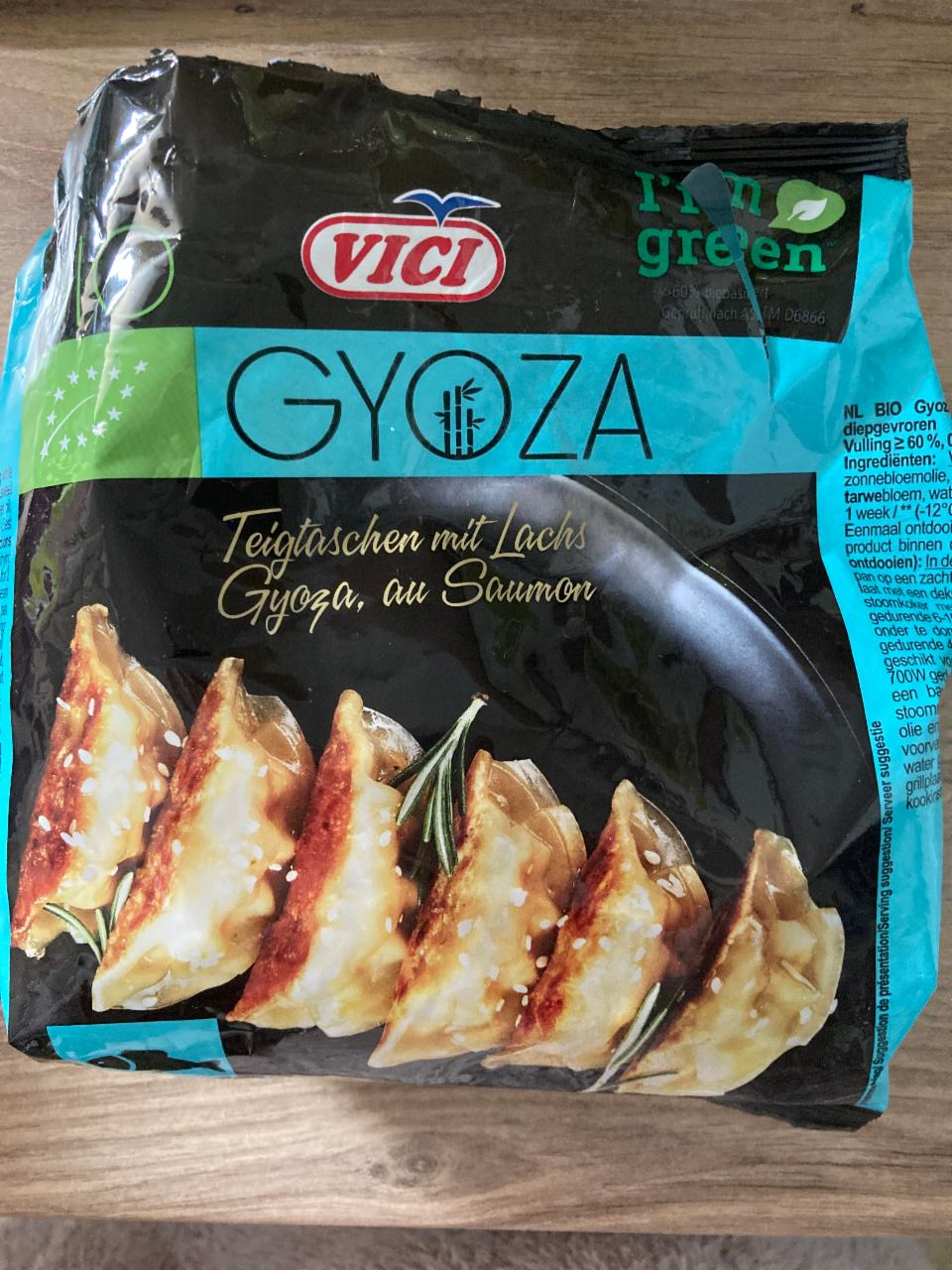 Fotografie - Gyoza with salmon