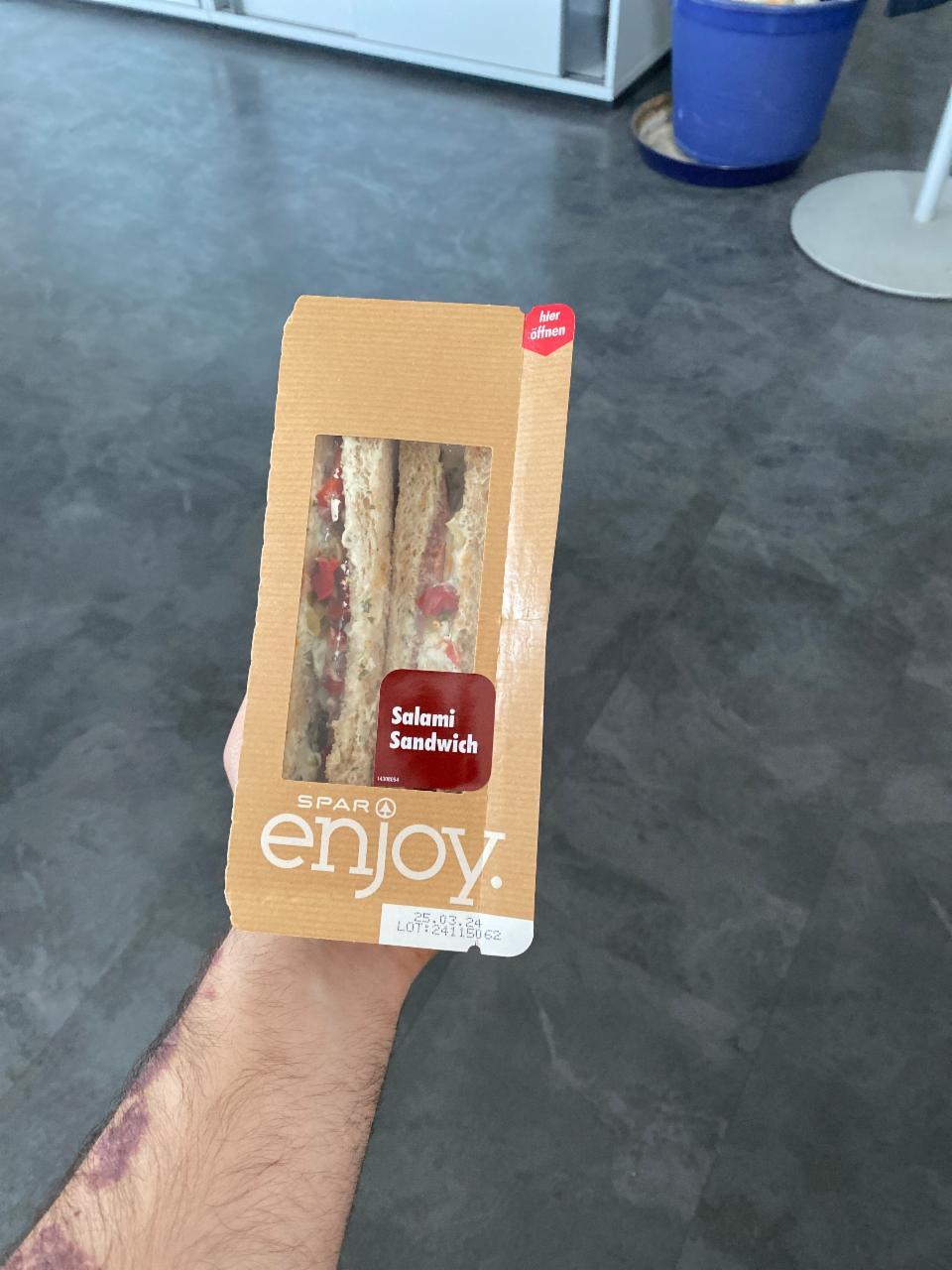 Fotografie - Salami Sandwich Spar Enjoy